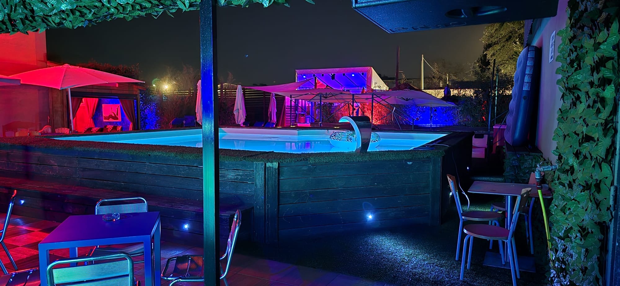 Sabato in Piscina al New Luna Club Prive Roma - pool party